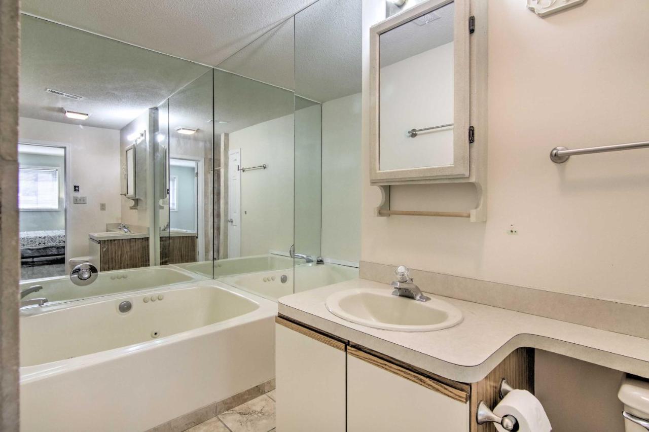 Ocean City Condo With Pool - Steps To Beach! Екстериор снимка